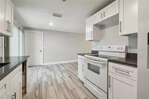 3679 Sugarcreek Dr, Tampa, FL 33619 - Photo 6