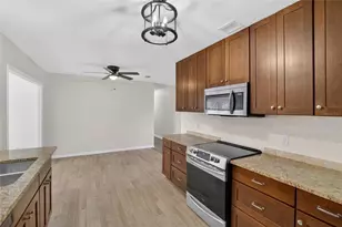 311 NE 5th St, Mulberry, FL 33860 - Photo 10