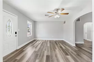 5609 15th Ave S, Gulfport, FL 33707 - Photo 8