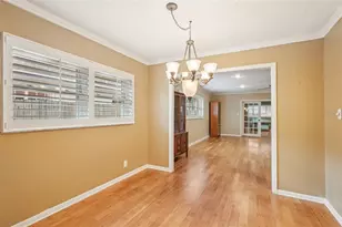 11732 Moffat Ave, Tampa, FL 33617 - Photo 12