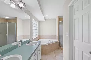 31706 Hunt Club Ln, Wesley Chapel, FL 33543 - Photo 22