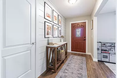 1107 Oakridge Manor Drive, Brandon, FL 33511 - Photo 16