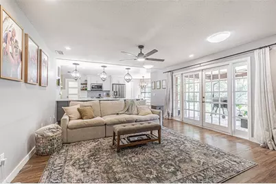 1107 Oakridge Manor Drive, Brandon, FL 33511 - Photo 14