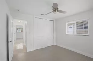 7172 S Shore Dr S, Saint Petersburg, FL 33707 - Photo 32