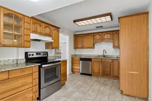 739 47th Ave N, Saint Petersburg, FL 33703 - Photo 4