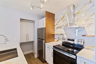 11901 4th Street N, Saint Petersburg, FL 33716 - Photo 10