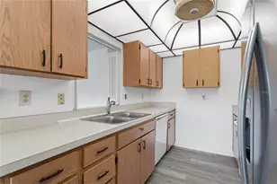 417 Gladstone Pl, Sun City Center, FL 33573 - Photo 12