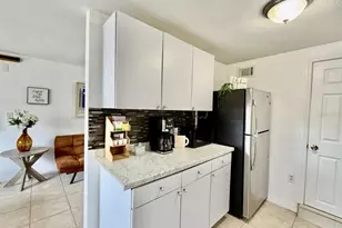 2575 S Himes Ave, Tampa, FL 33629 - Photo 6