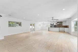 125 Carlyle Dr, Palm Harbor, FL 34683 - Photo 4