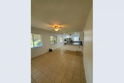 1020 70th Street N, Saint Petersburg, FL 33710 - Photo 30