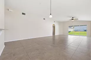 25831 Syme Ct, Land O Lakes, FL 34639 - Photo 16