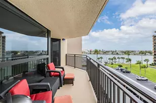 690 Island Way, Clearwater, FL 33767 - Photo 32