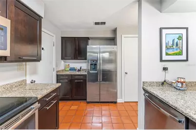 2979 W Knights Avenue, Tampa, FL 33611 - Photo 10