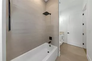 4468 57th Ave N, Saint Petersburg, FL 33714 - Photo 12