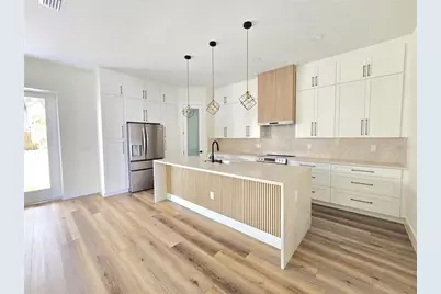 4468 57th Avenue N, Saint Petersburg, FL 33714 - Photo 6