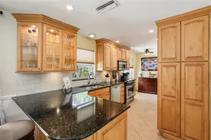 2131 Viola Dr, Clearwater, FL 33764 - Photo 14