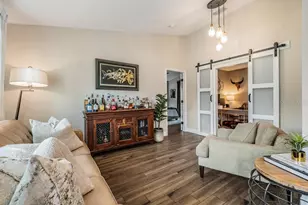 106 1st Ave NE, Lutz, FL 33549 - Photo 8