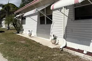 10297 N Lake Dr, Largo, FL 33773 - Photo 10