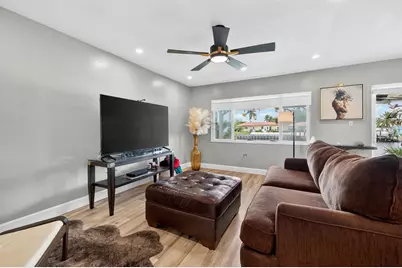 6537 Cape Hatteras Way NE #1, Saint Petersburg, FL 33702 - Photo 12