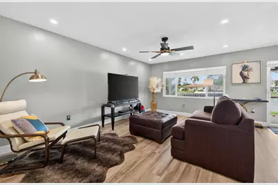 6537 Cape Hatteras Way NE #1, Saint Petersburg, FL 33702 - Photo 12