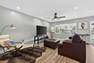 6537 Cape Hatteras Way NE, Saint Petersburg, FL 33702 - Photo 12