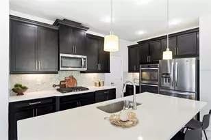 28907 Revaro Ln, Wesley Chapel, FL 33543 - Photo 12