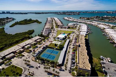 1 Boca Ciega Point Boulevard #206, Saint Petersburg, FL 33708 - Photo 4
