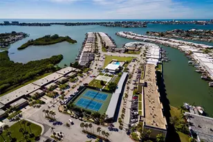 1 Boca Ciega Point Blvd, Saint Petersburg, FL 33708 - Photo 4