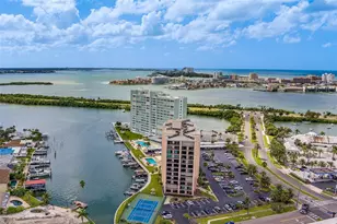 51 Island Way, Clearwater Beach, FL 33767 - Photo 14