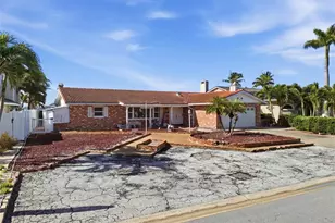 4 Bellevue Dr, Treasure Island, FL 33706 - Photo 2