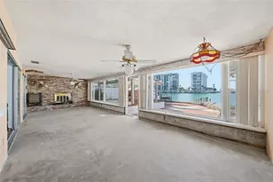 4 Bellevue Dr, Treasure Island, FL 33706 - Photo 8