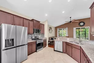 10133 Caraway Spice Ave, Riverview, FL 33578 - Photo 4