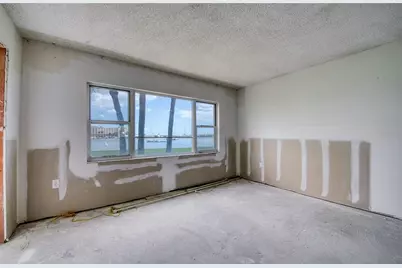 4775 Cove Circle #106, Saint Petersburg, FL 33708 - Photo 14