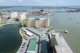 4775 Cove Cir, Saint Petersburg, FL 33708 - Photo 40