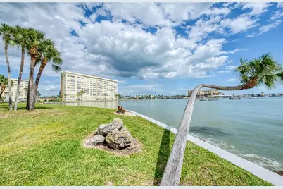 4775 Cove Circle #106, Saint Petersburg, FL 33708 - Photo 8