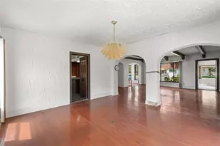 7010 Park St S, Saint Petersburg, FL 33707 - Photo 10