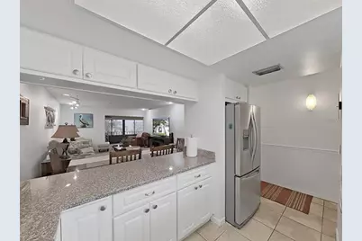215 Valencia Boulevard #213, Largo, FL 33770 - Photo 4