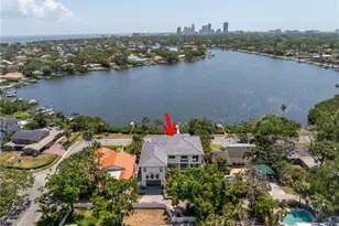 337 Coffee Pot Dr NE, Saint Petersburg, FL 33704 - Photo 2