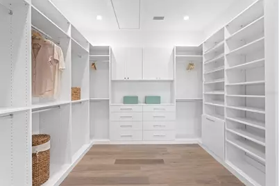 337 Coffee Pot Drive NE, Saint Petersburg, FL 33704 - Photo 46