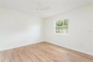 8812 Dyer Rd, Riverview, FL 33578 - Photo 20