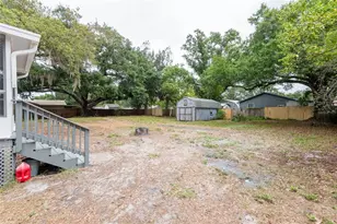8812 Dyer Rd, Riverview, FL 33578 - Photo 32
