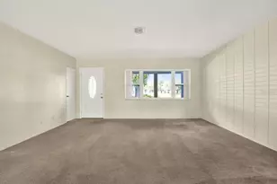 2561 58th St N, Saint Petersburg, FL 33710 - Photo 8