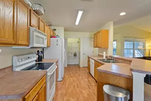 9590 SW 98th Ave, Gainesville, FL 32608 - Photo 10