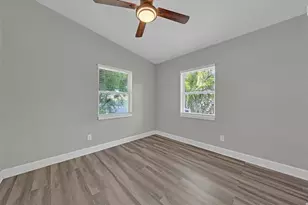 3997 Marlin Dr SE, Saint Petersburg, FL 33705 - Photo 10