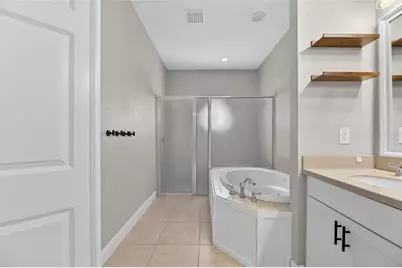 5536 Luminar Pointe Lane, Apollo Beach, FL 33572 - Photo 38