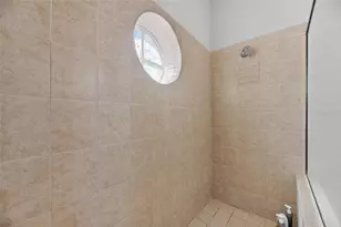 5536 Luminar Pointe Ln, Apollo Beach, FL 33572 - Photo 40