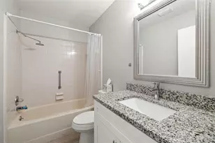 2115 N Halcyon Dr, Sun City Center, FL 33573 - Photo 8