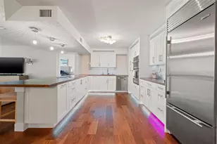 500 Treasure Island Causeway, Treasure Island, FL 33706 - Photo 16