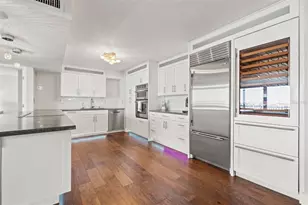 500 Treasure Island Causeway, Treasure Island, FL 33706 - Photo 8
