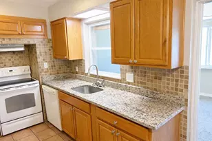 6131 42nd Ave N, Saint Petersburg, FL 33709 - Photo 6